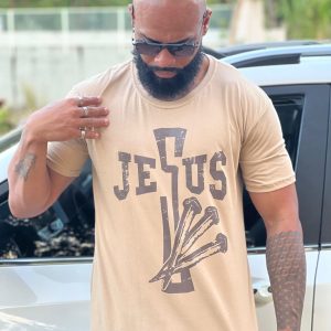 Camisa-  Jesus 3 pregos